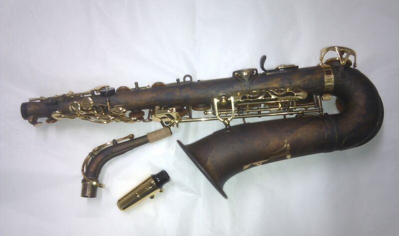 Altsaxophon Korpus antik mattlackiert Klappen poliert Goldlack 1510